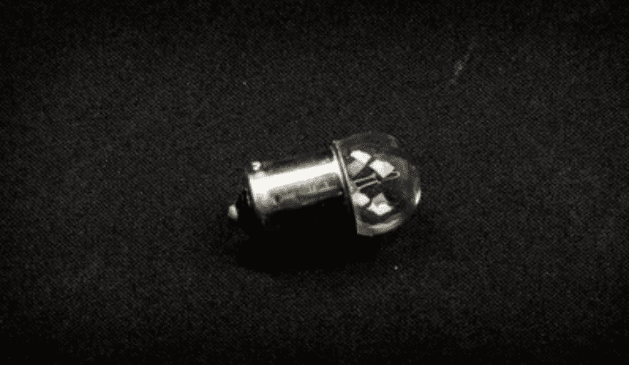 Лампа 12V10W G18/BA15S (в указатели поворотов белые)