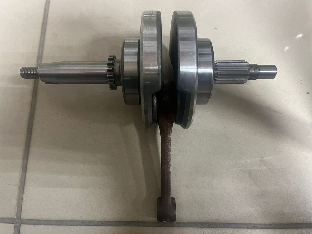 Коленвал 1P60FMJ (YX150,W150-2, WD150) шестерня 16 зубов, ход поршня 53 мм