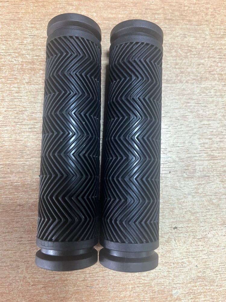 Ручки руля (грипсы) #2 (волна)  черные                                               L-120mm     мяг