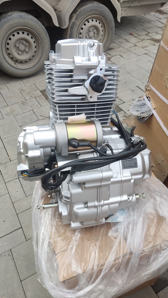 Двигатель CGB300 174FMN (Штанговый с баланс. валом, 6-ступ)
