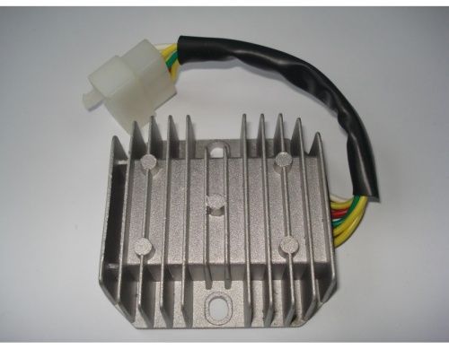 Реле зарядки   4T GY6 125/150   (6 проводов 3+3)   MANLE
