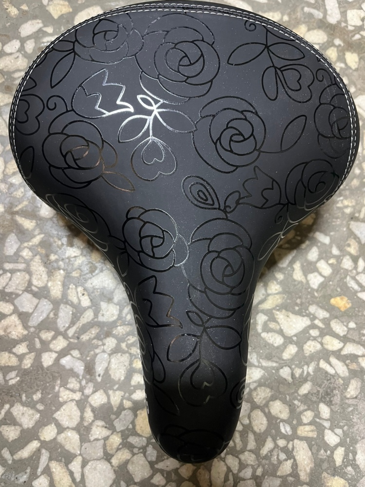 Седло AZ-5218 COMFORT ( замок,пружины )  240x210mm, вес 603гр.
