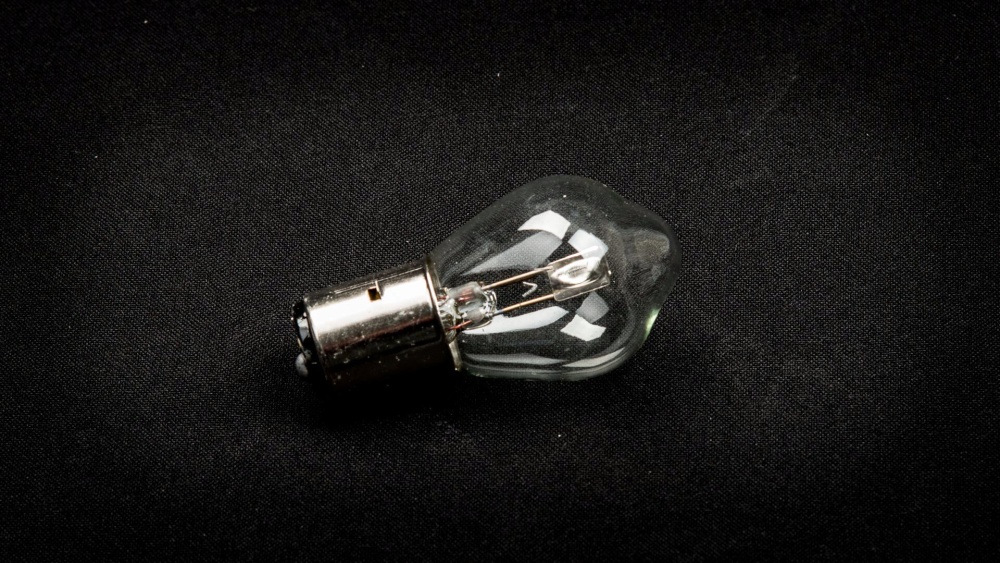 Лампа 12V35/35W 20d скутер груша